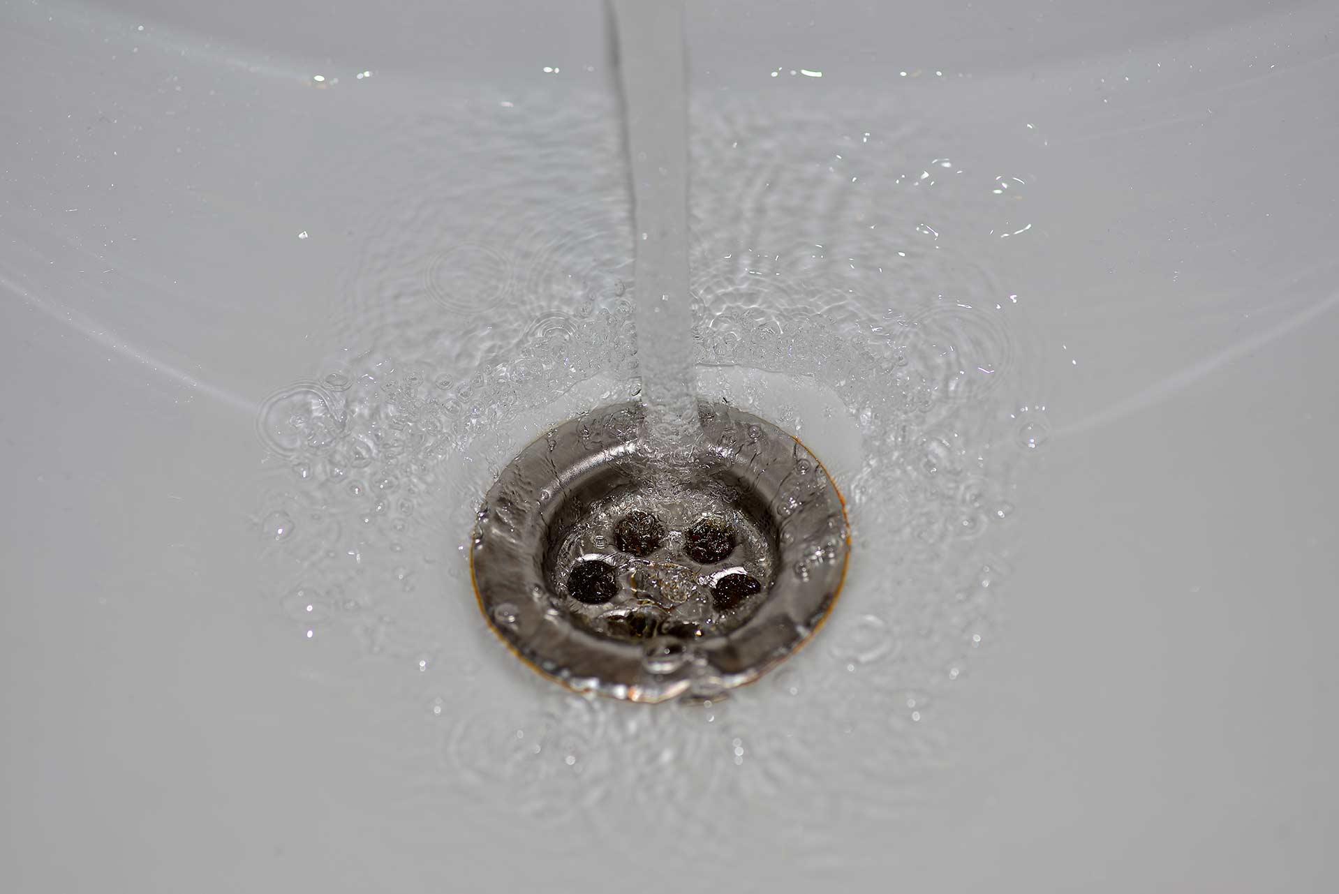 A2B Drains provides services to unblock blocked sinks and drains for properties in Devizes.